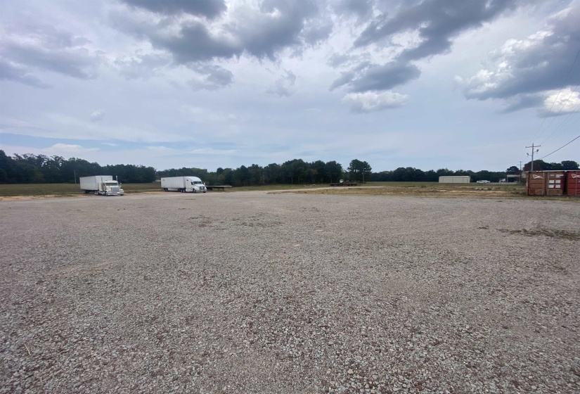 130 MUNICIPAL PLAZA DR, Bolivar, Tennessee 38008, ,Commercial/industrial,For Sale,MUNICIPAL PLAZA,10206236