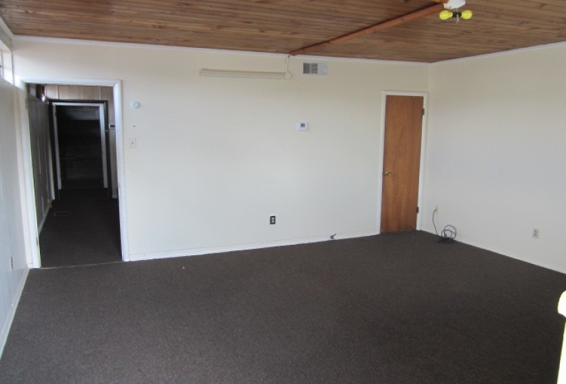 1400 ELVIS PRESLEY BLVD BLVD, Memphis, Tennessee 38106, ,Commercial/industrial,For Sale,ELVIS PRESLEY BLVD,10188611