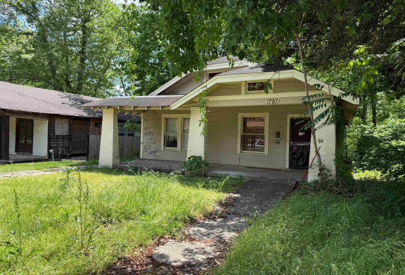 Bungalow with covered porch
