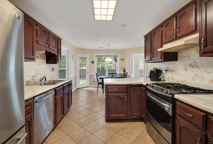 954 WILDBIRD CV, Collierville, Tennessee 38017, 4 Bedroom Bedrooms, 8 Room Rooms,2 BathroomBathrooms,Residential,For Sale,WILDBIRD,0,10206413