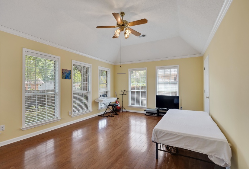 954 WILDBIRD CV, Collierville, Tennessee 38017, 4 Bedroom Bedrooms, 8 Room Rooms,2 BathroomBathrooms,Residential,For Sale,WILDBIRD,0,10206413