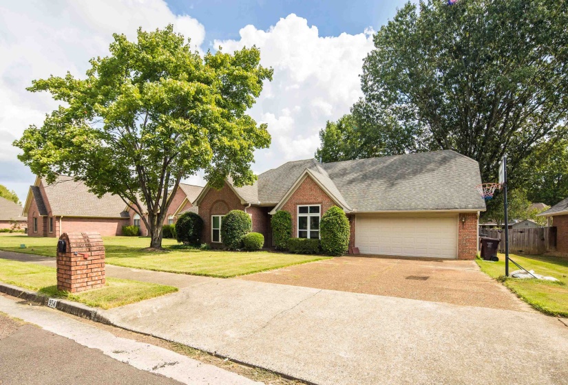 954 WILDBIRD CV, Collierville, Tennessee 38017, 4 Bedroom Bedrooms, 8 Room Rooms,2 BathroomBathrooms,Residential,For Sale,WILDBIRD,0,10206413