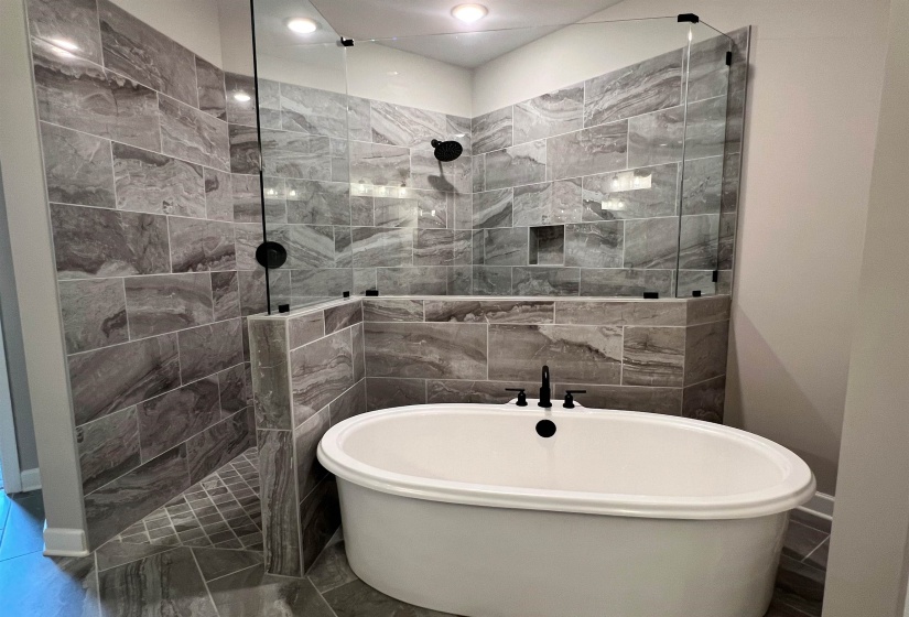 220 DRAKE DR, Piperton, Tennessee 38017, 3 Bedrooms Bedrooms, 7 Rooms Rooms,2 BathroomsBathrooms,Residential,For Sale,DRAKE,10188193