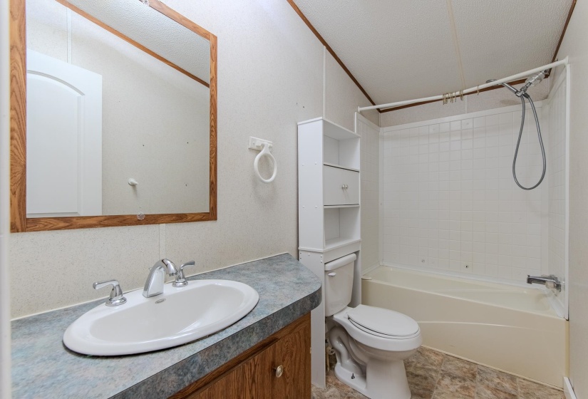 23 OLD FERRY RD, Bath Springs, Tennessee 38311, 3 Bedrooms Bedrooms, 7 Rooms Rooms,2 BathroomsBathrooms,Residential,For Sale,OLD FERRY,10198399