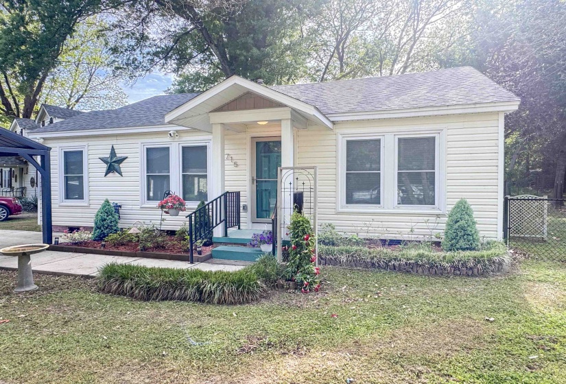 715 MAPLE ST, Covington, Tennessee 38019, 2 Bedroom Bedrooms, 4 Room Rooms,1 BathroomBathrooms,Residential,For Sale,MAPLE,0,10206597