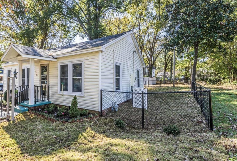 715 MAPLE ST, Covington, Tennessee 38019, 2 Bedroom Bedrooms, 4 Room Rooms,1 BathroomBathrooms,Residential,For Sale,MAPLE,0,10206597