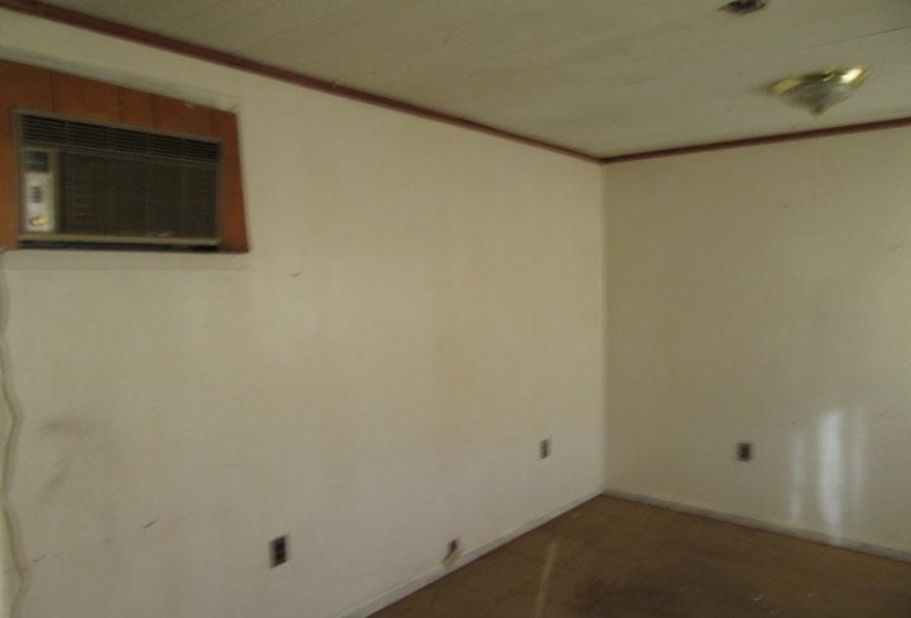 65 MENEFEE ST, Covington, Tennessee 38019, ,Commercial/industrial,For Sale,MENEFEE,10159209