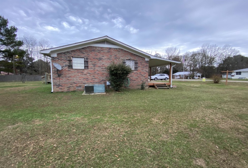 160 CLEMENT DR, Savannah, Tennessee 38372, 3 Bedrooms Bedrooms, 6 Rooms Rooms,1 BathroomBathrooms,Residential,For Sale,CLEMENT,10206660