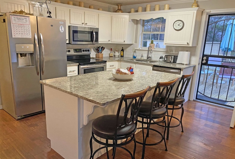 160 CLEMENT DR, Savannah, Tennessee 38372, 3 Bedrooms Bedrooms, 6 Rooms Rooms,1 BathroomBathrooms,Residential,For Sale,CLEMENT,10206660