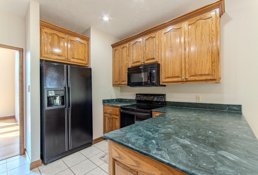 200 GRANDVIEW CIR, Adamsville, Tennessee 38310, 3 Bedrooms Bedrooms, 11 Rooms Rooms,2 BathroomsBathrooms,Residential,For Sale,GRANDVIEW,10206685