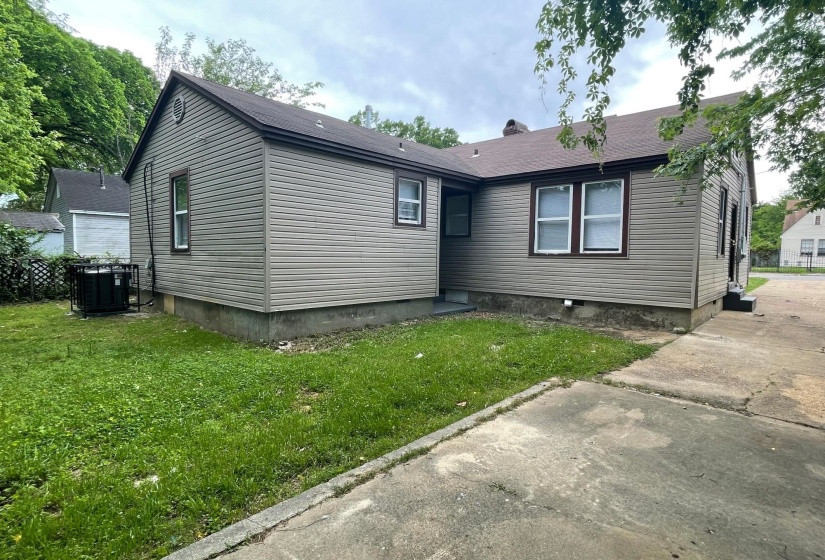 958 BIRCH ST, Memphis, Tennessee 38108, 2 Bedroom Bedrooms, 6 Room Rooms,2 BathroomBathrooms,Residential,For Sale,BIRCH,0,10206798