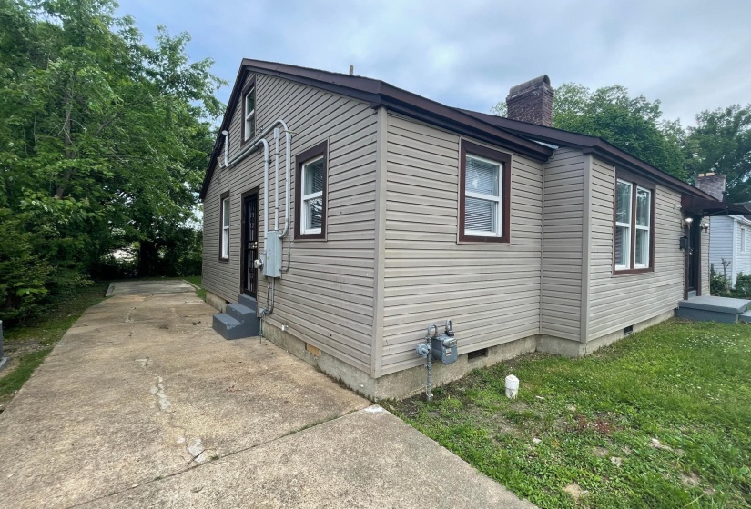 958 BIRCH ST, Memphis, Tennessee 38108, 2 Bedroom Bedrooms, 6 Room Rooms,2 BathroomBathrooms,Residential,For Sale,BIRCH,0,10206798