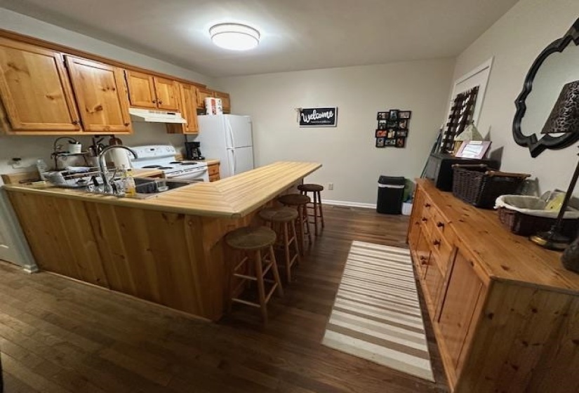 140 HUCKLEBERRY LN, Savannah, Tennessee 38372, 3 Bedroom Bedrooms, 7 Room Rooms,1.1 BathroomBathrooms,Residential,For Sale,HUCKLEBERRY,0,10206941