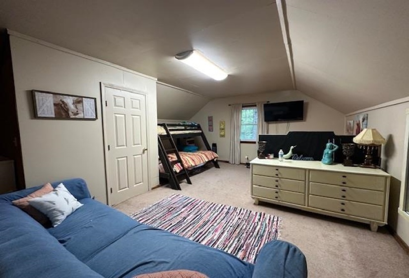 140 HUCKLEBERRY LN, Savannah, Tennessee 38372, 3 Bedroom Bedrooms, 7 Room Rooms,1.1 BathroomBathrooms,Residential,For Sale,HUCKLEBERRY,0,10206941
