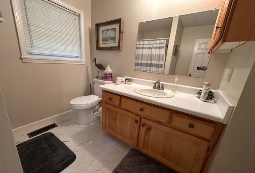 140 HUCKLEBERRY LN, Savannah, Tennessee 38372, 3 Bedroom Bedrooms, 7 Room Rooms,1.1 BathroomBathrooms,Residential,For Sale,HUCKLEBERRY,0,10206941