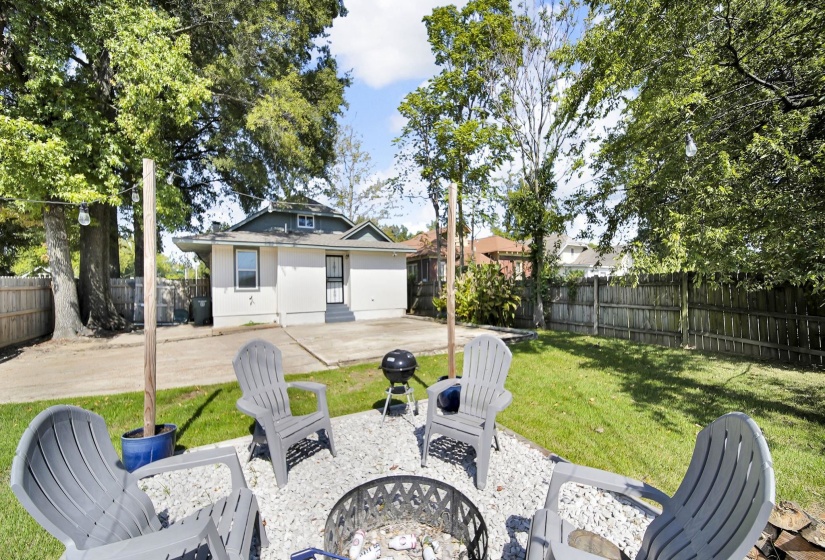 1023 FORREST AVE, Memphis, Tennessee 38105, 4 Bedroom Bedrooms, 7 Room Rooms,2 BathroomBathrooms,Residential,For Sale,FORREST,0,10207007