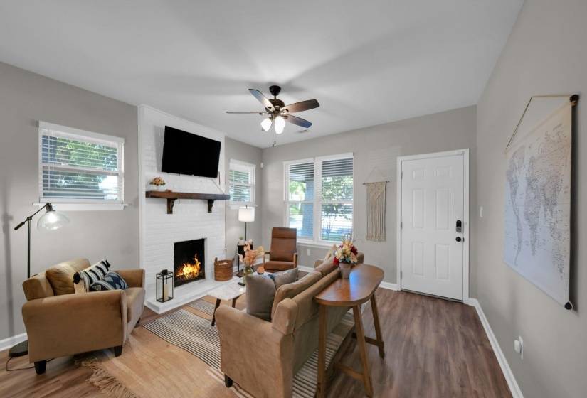 1023 FORREST AVE, Memphis, Tennessee 38105, 4 Bedroom Bedrooms, 7 Room Rooms,2 BathroomBathrooms,Residential,For Sale,FORREST,0,10207007