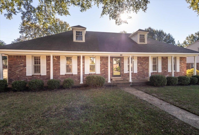 2354 GLENCLIFF ST, Memphis, Tennessee 38119, 3 Bedrooms Bedrooms, 8 Rooms Rooms,2 BathroomsBathrooms,Residential,For Sale,GLENCLIFF,10207066