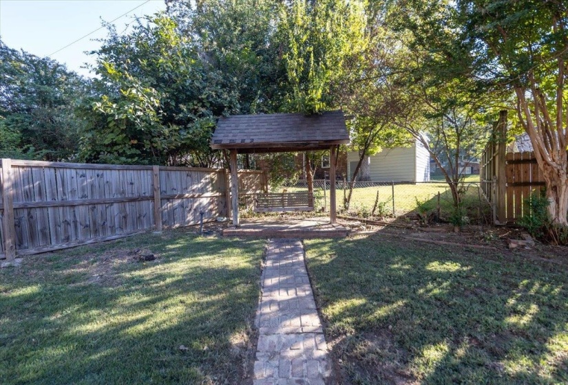 2354 GLENCLIFF ST, Memphis, Tennessee 38119, 3 Bedrooms Bedrooms, 8 Rooms Rooms,2 BathroomsBathrooms,Residential,For Sale,GLENCLIFF,10207066