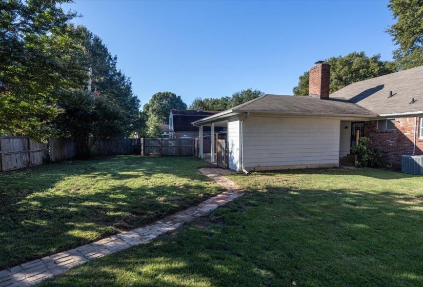 2354 GLENCLIFF ST, Memphis, Tennessee 38119, 3 Bedrooms Bedrooms, 8 Rooms Rooms,2 BathroomsBathrooms,Residential,For Sale,GLENCLIFF,10207066