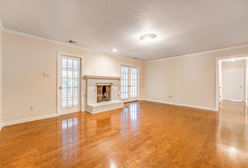 2584 CEDAR RIDGE DR, Germantown, Tennessee 38138, 4 Bedrooms Bedrooms, 9 Rooms Rooms,2.1 BathroomsBathrooms,Residential,For Sale,CEDAR RIDGE,10207068