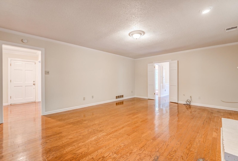 2584 CEDAR RIDGE DR, Germantown, Tennessee 38138, 4 Bedrooms Bedrooms, 9 Rooms Rooms,2.1 BathroomsBathrooms,Residential,For Sale,CEDAR RIDGE,10207068