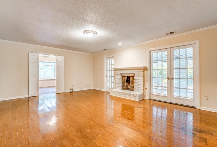 2584 CEDAR RIDGE DR, Germantown, Tennessee 38138, 4 Bedrooms Bedrooms, 9 Rooms Rooms,2.1 BathroomsBathrooms,Residential,For Sale,CEDAR RIDGE,10207068