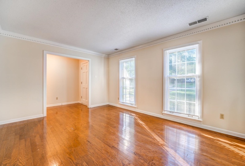 2584 CEDAR RIDGE DR, Germantown, Tennessee 38138, 4 Bedrooms Bedrooms, 9 Rooms Rooms,2.1 BathroomsBathrooms,Residential,For Sale,CEDAR RIDGE,10207068