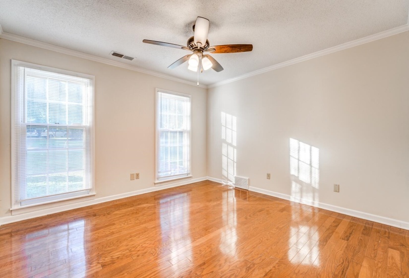 2584 CEDAR RIDGE DR, Germantown, Tennessee 38138, 4 Bedrooms Bedrooms, 9 Rooms Rooms,2.1 BathroomsBathrooms,Residential,For Sale,CEDAR RIDGE,10207068