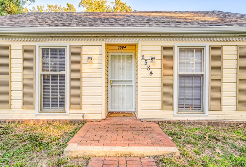 2584 CEDAR RIDGE DR, Germantown, Tennessee 38138, 4 Bedrooms Bedrooms, 9 Rooms Rooms,2.1 BathroomsBathrooms,Residential,For Sale,CEDAR RIDGE,10207068