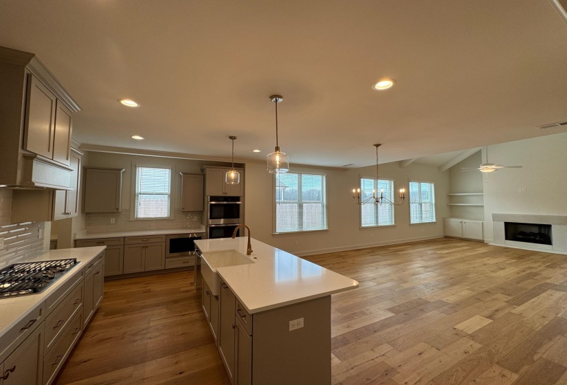 11512 SUNSPARKLER WAY, Collierville, Tennessee 38017, 4 Bedrooms Bedrooms, 7 Rooms Rooms,3 BathroomsBathrooms,Residential,For Sale,SUNSPARKLER,10196760