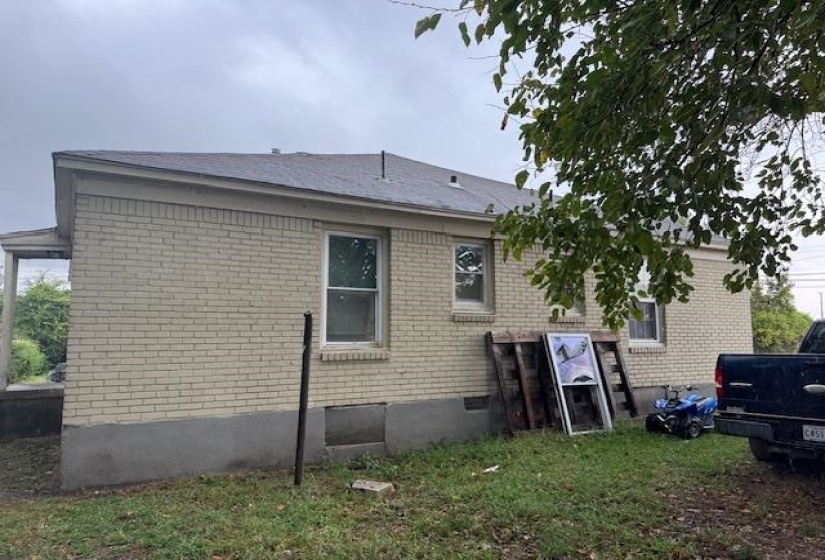 1051 LAGRANGE AVE, Memphis, Tennessee 38107, 1 Bedroom Bedrooms, ,1 BathroomBathrooms,Duplexes,For Sale,LAGRANGE,10207198