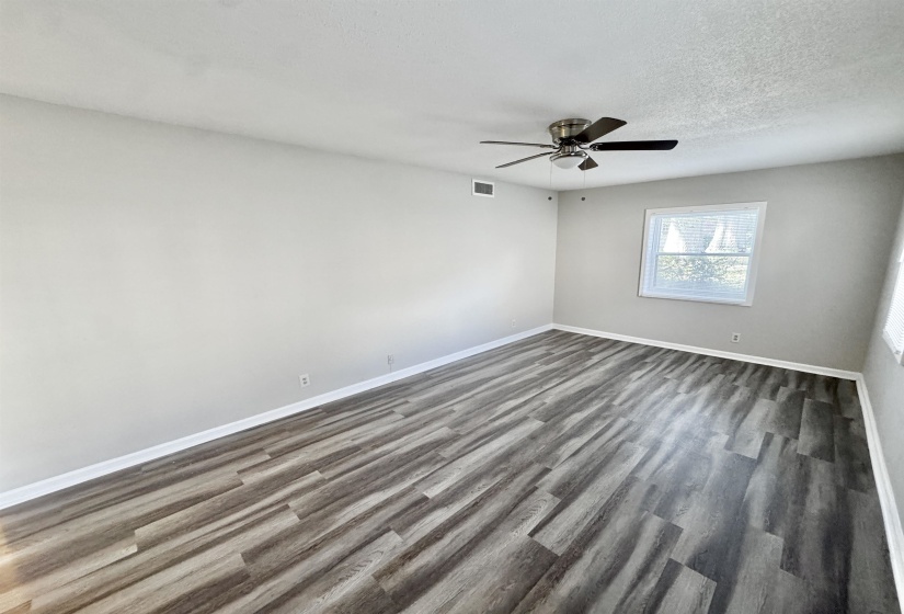 1202 MIDDLE COURT CT, Memphis, Tennessee 38119, 1 Bedroom Bedrooms, 4 Room Rooms,1 BathroomBathrooms,Residential,For Sale,MIDDLE COURT,0,10207231