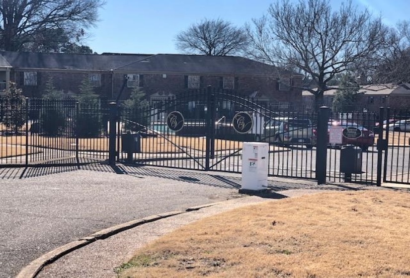 1202 MIDDLE COURT CT, Memphis, Tennessee 38119, 1 Bedroom Bedrooms, 4 Room Rooms,1 BathroomBathrooms,Residential,For Sale,MIDDLE COURT,0,10207231