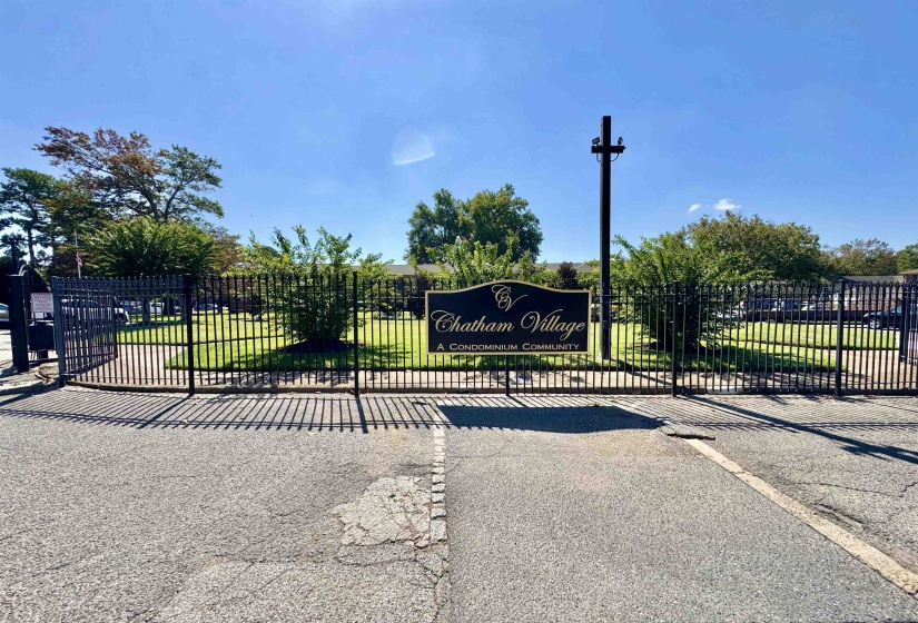 1202 MIDDLE COURT CT, Memphis, Tennessee 38119, 1 Bedroom Bedrooms, 4 Room Rooms,1 BathroomBathrooms,Residential,For Sale,MIDDLE COURT,0,10207231
