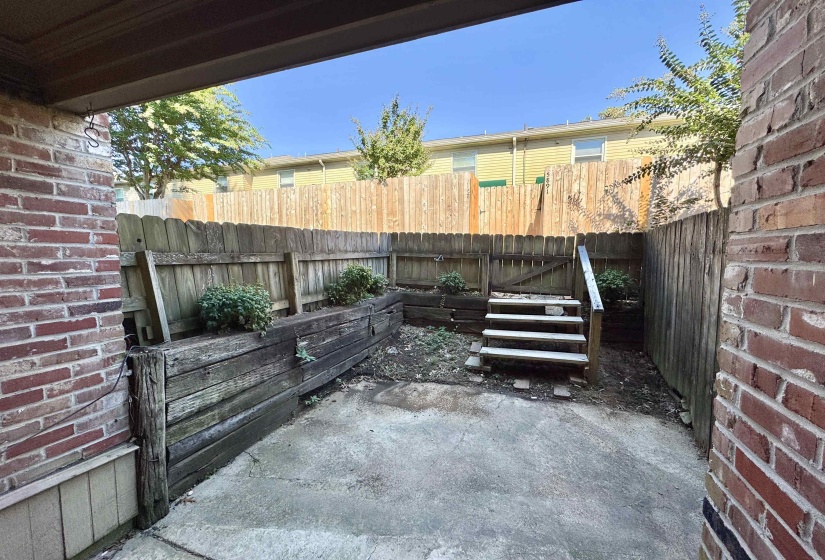 1202 MIDDLE COURT CT, Memphis, Tennessee 38119, 1 Bedroom Bedrooms, 4 Room Rooms,1 BathroomBathrooms,Residential,For Sale,MIDDLE COURT,0,10207231