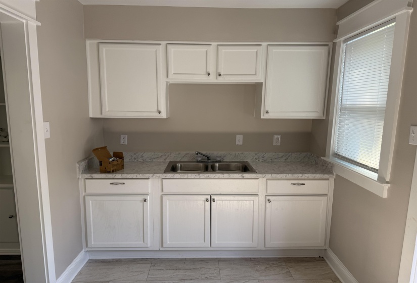 991 MCEVERS RD, Memphis, Tennessee 38111, 3 Bedroom Bedrooms, 6 Room Rooms,1 BathroomBathrooms,Residential,For Sale,MCEVERS,0,10207234