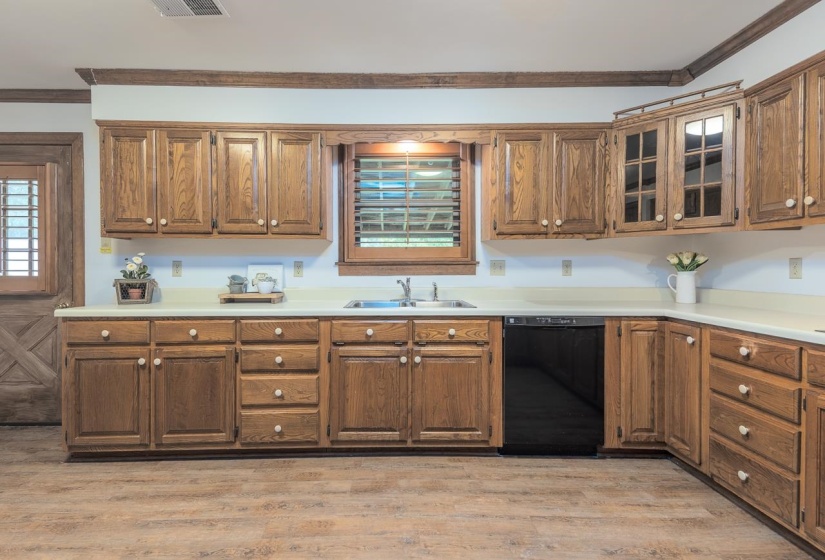 900 CENTERPOINT DR, Mason, Tennessee 38049, 4 Bedrooms Bedrooms, 9 Rooms Rooms,3.1 BathroomsBathrooms,Residential,For Sale,CENTERPOINT,10207338