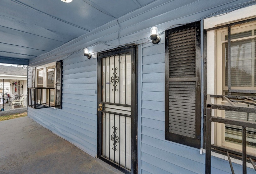 Property entrance featuring a porch