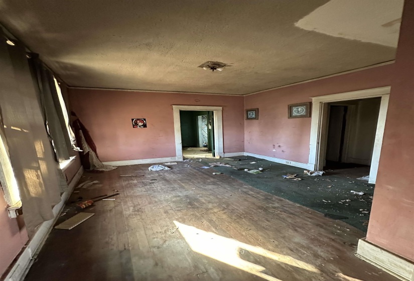 2601 JACKSON AVE, Memphis, Tennessee 38108, 2 Bedrooms Bedrooms, 5 Rooms Rooms,1 BathroomBathrooms,Residential,For Sale,JACKSON,10207427