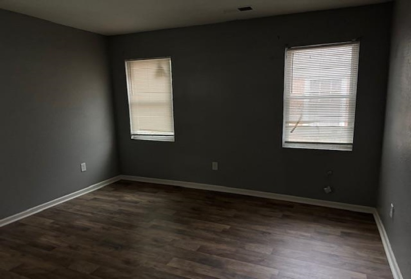 1051 LAGRANGE AVE, Memphis, Tennessee 38107, 2 Bedrooms Bedrooms, 8 Rooms Rooms,2 BathroomsBathrooms,Residential,For Sale,LAGRANGE,10207445