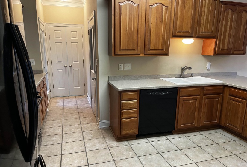 206 REESE ST, Memphis, Tennessee 38111, 4 Bedrooms Bedrooms, 8 Rooms Rooms,2.1 BathroomsBathrooms,Residential,For Sale,REESE,10207488