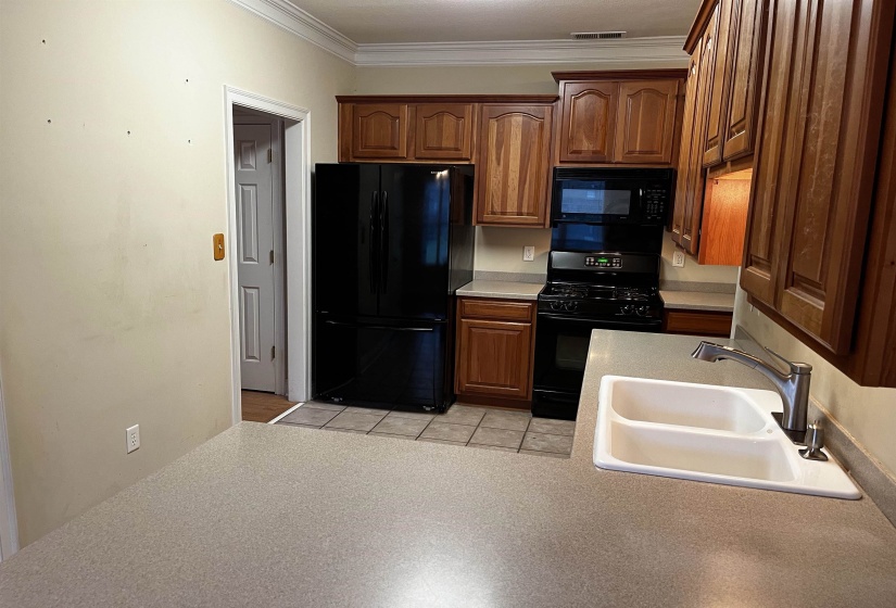 206 REESE ST, Memphis, Tennessee 38111, 4 Bedrooms Bedrooms, 8 Rooms Rooms,2.1 BathroomsBathrooms,Residential,For Sale,REESE,10207488