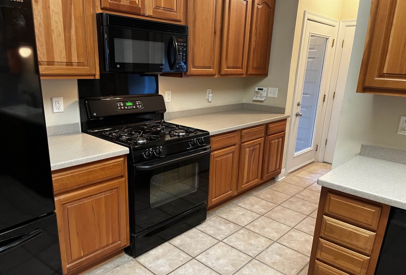 206 REESE ST, Memphis, Tennessee 38111, 4 Bedrooms Bedrooms, 8 Rooms Rooms,2.1 BathroomsBathrooms,Residential,For Sale,REESE,10207488