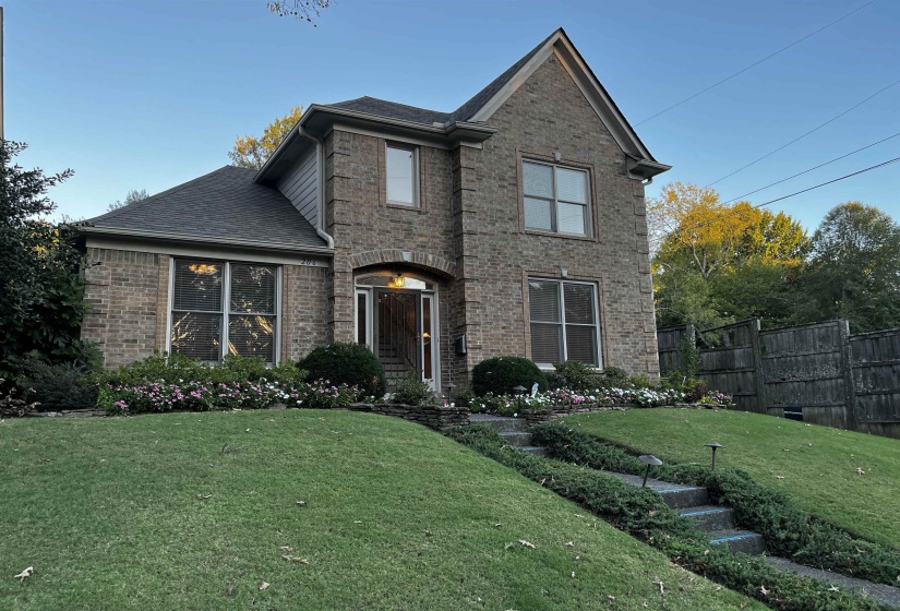 206 REESE ST, Memphis, Tennessee 38111, 4 Bedrooms Bedrooms, 8 Rooms Rooms,2.1 BathroomsBathrooms,Residential,For Sale,REESE,10207488