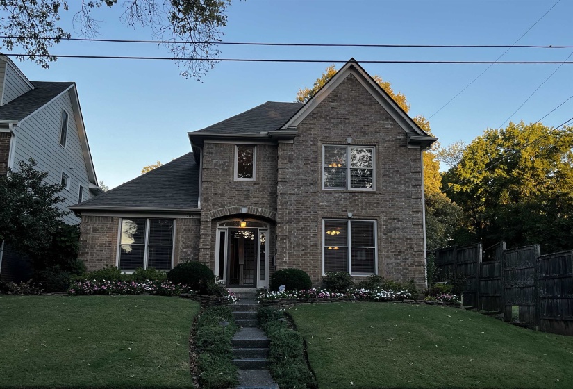 206 REESE ST, Memphis, Tennessee 38111, 4 Bedrooms Bedrooms, 8 Rooms Rooms,2.1 BathroomsBathrooms,Residential,For Sale,REESE,10207488