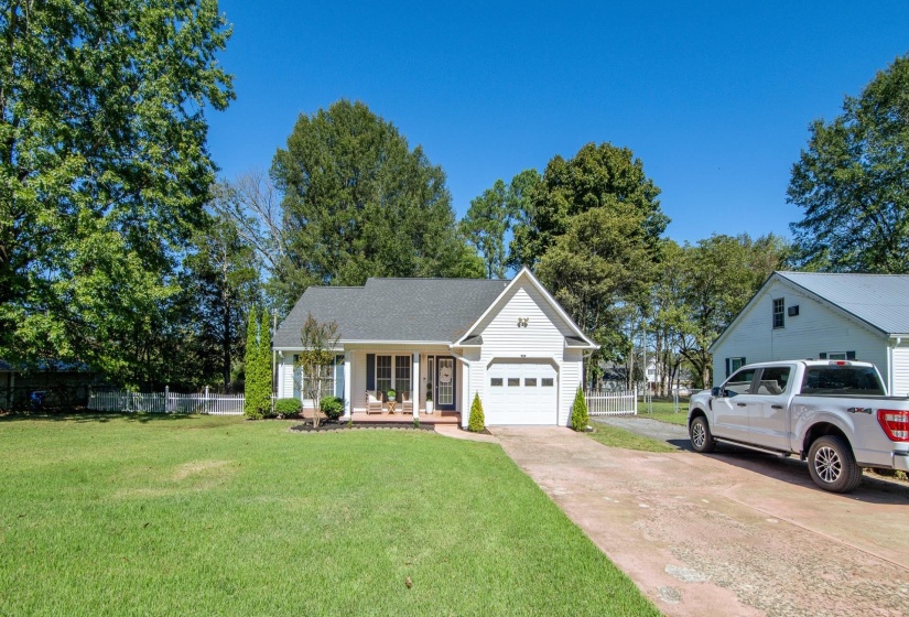 224 WILLOW DR, Adamsville, Tennessee 38310, 3 Bedrooms Bedrooms, 9 Rooms Rooms,2 BathroomsBathrooms,Residential,For Sale,WILLOW,10207521