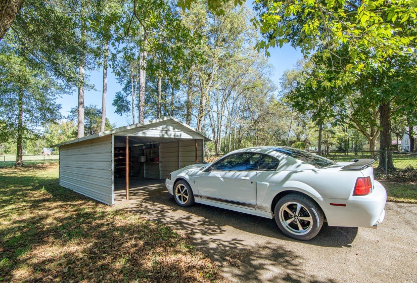 224 WILLOW DR, Adamsville, Tennessee 38310, 3 Bedrooms Bedrooms, 9 Rooms Rooms,2 BathroomsBathrooms,Residential,For Sale,WILLOW,10207521