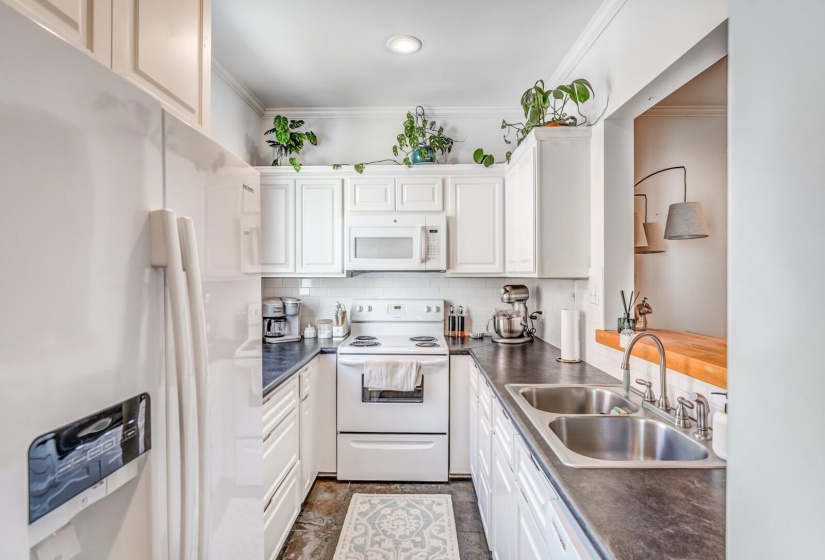 110 VANCE AVE, Memphis, Tennessee 38103, 2 Bedroom Bedrooms, 5 Room Rooms,2.1 BathroomBathrooms,Residential,For Sale,VANCE,0,10207577