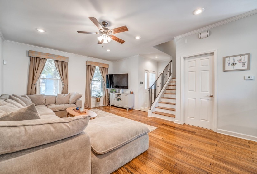 110 VANCE AVE, Memphis, Tennessee 38103, 2 Bedroom Bedrooms, 5 Room Rooms,2.1 BathroomBathrooms,Residential,For Sale,VANCE,0,10207577